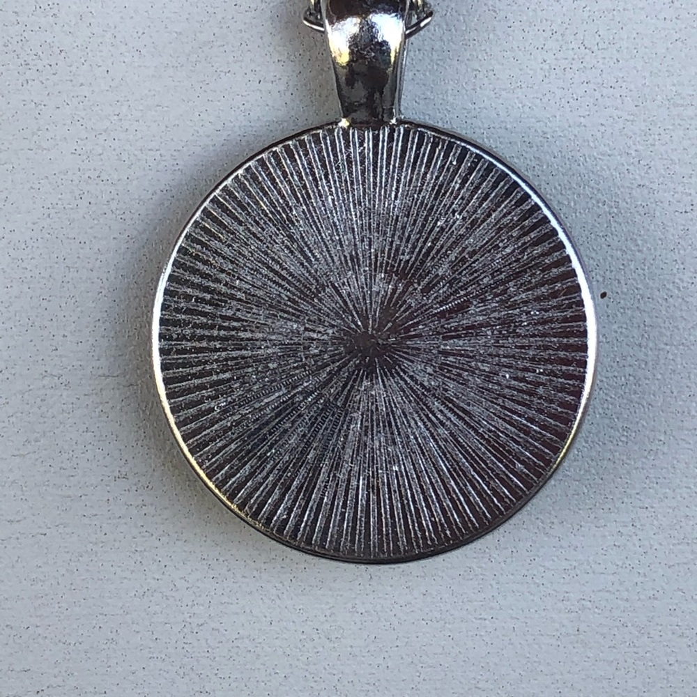 Pretty Black bear glass cabochon necklace - Picture 4 of 4
